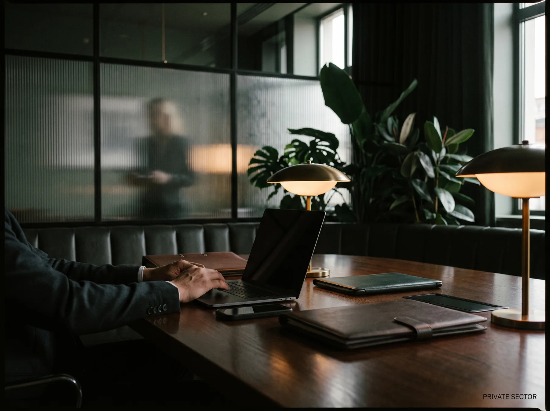 WHITE LABEL BANKING — fotografia editorial